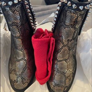 Christian Louboutin Boots size 41